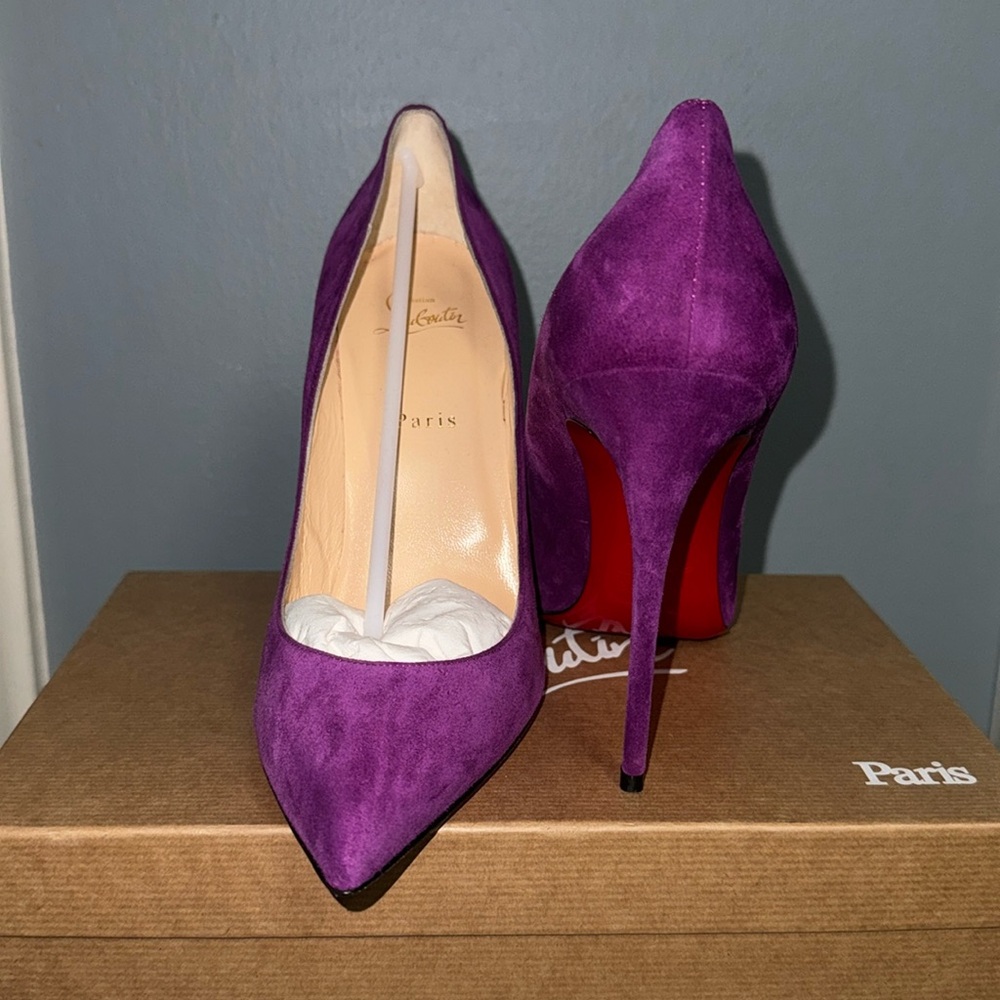 NEVER WORN OUTSIDE Christian Louboutin Purple Suede Pigalle Follies 100mm Pumps
